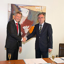 Ondertekening convenant EZ en SIDN