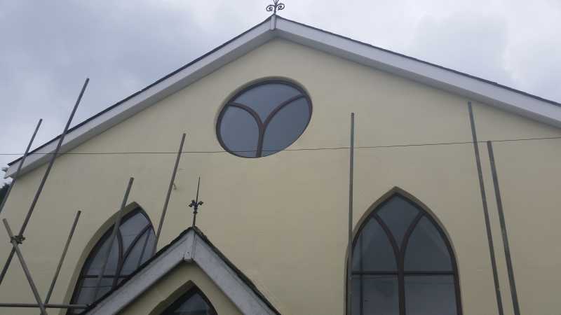 Round and Gothic style windows