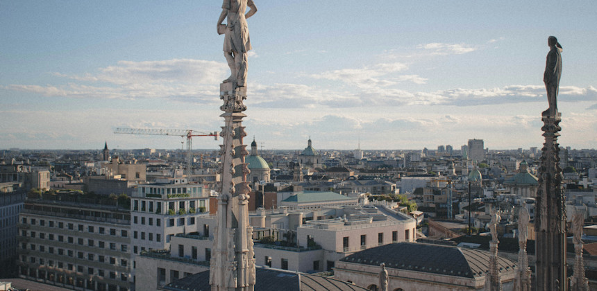 Milano: dai nuovi grattacieli alla città antica Milano: dai nuovi grattacieli alla città antica