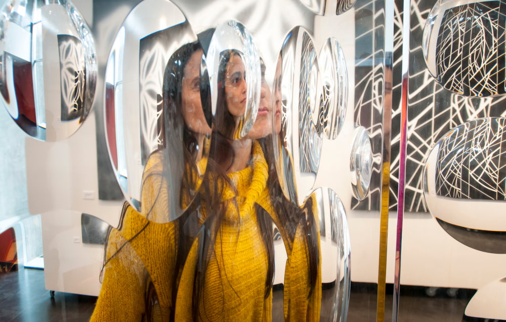 Rogelio Polesello presenta Geometría Sensible en Casa Naranja