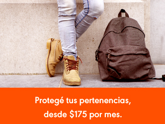 Imagen de una persona apoyada sobre una pared con una mochila al lado. Protegé tus pertenencias, desde $175 por mes.