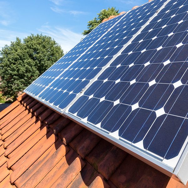Installation & Solarstrom nutzen.