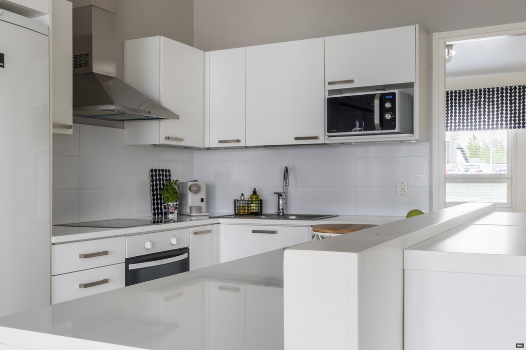 Lounatuulentie 16 kitchen