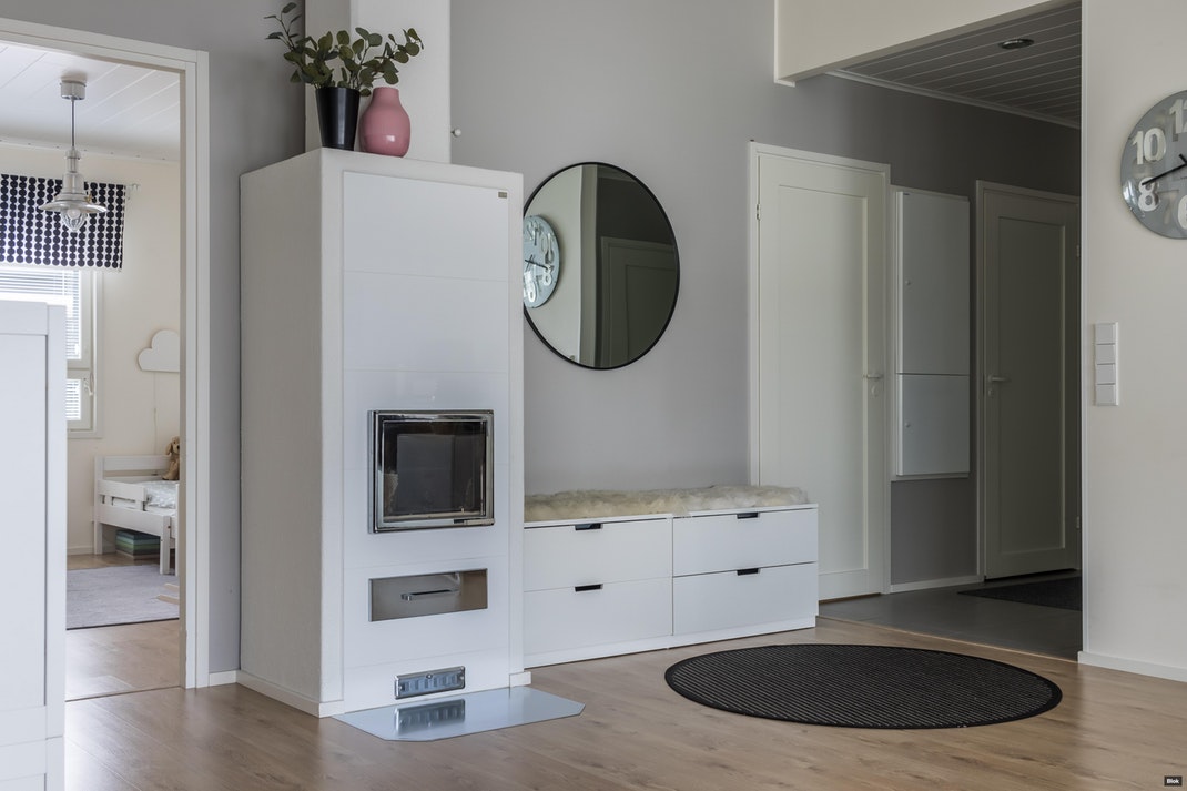 lounatuulentie 16 fireplace