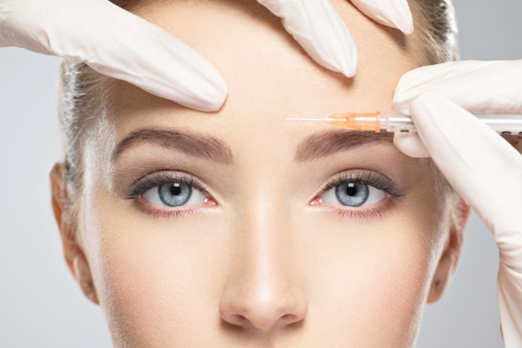 Botulīna toksīna un hialuronskābes injekciju pielietojums estētiskajā dermatoloģijā