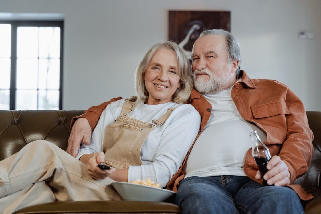 Elderly couple happy because they chose the right Medicare supplement plan
