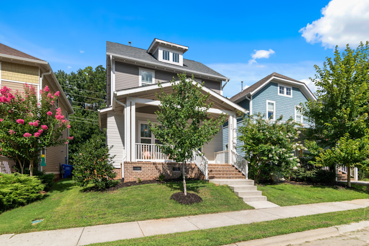 pexels-curtis-adams-5071179Newly Purchased White and Brown House that has been protected with a homeowners insurance policy and four point inspection