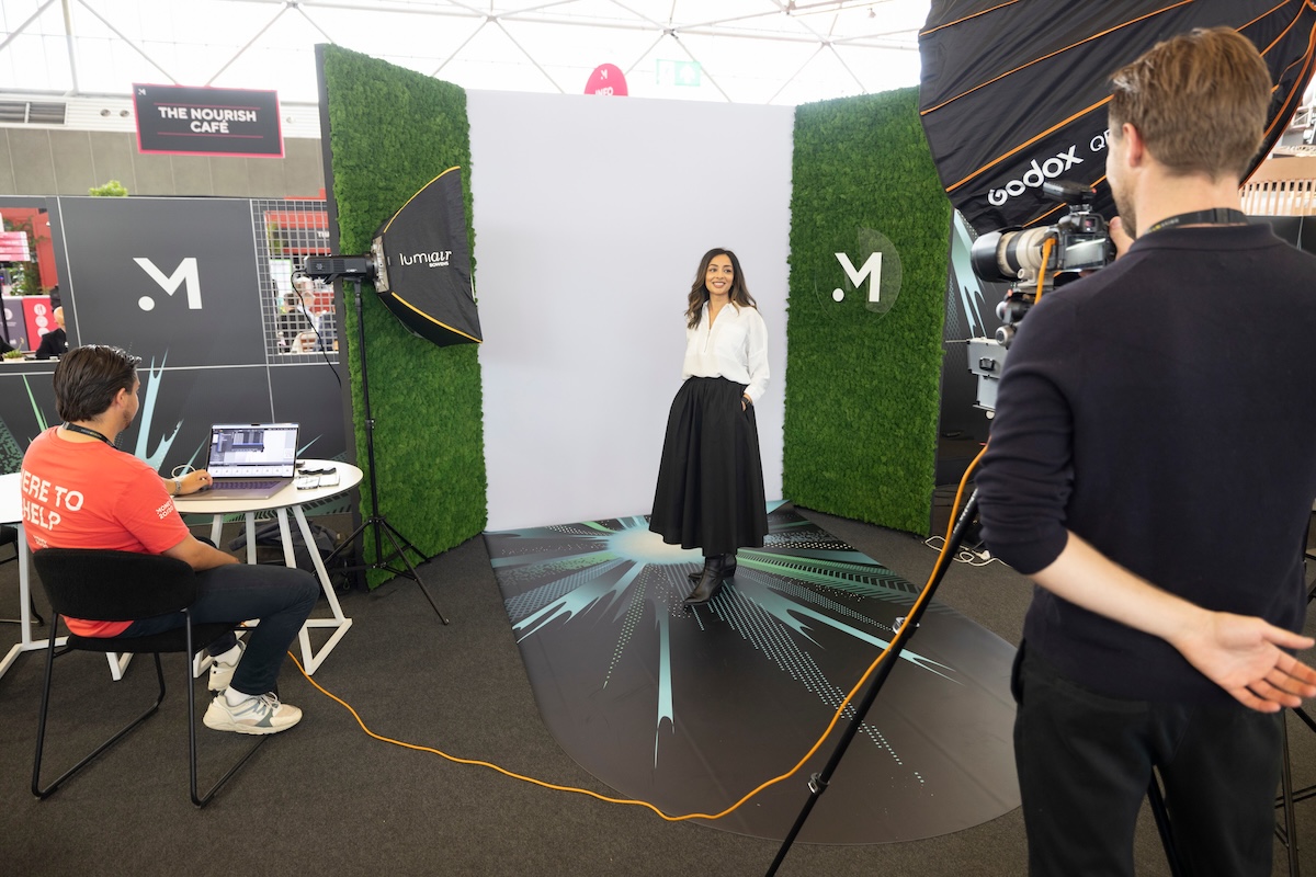 headshot lounge booth