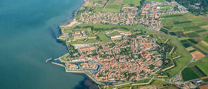 saint-martin-vue-du-ciel-RETOUCHE©DESTINATION ILE DE RE-Yann Werdefroy-800