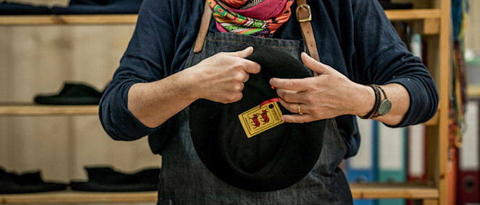Atelier bérets Orthez - finitions
