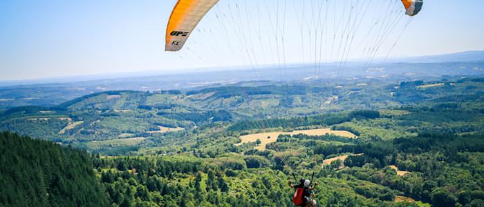 ©Ventadour-Egletons-Monédières-Studio Photo Agnoux.parapente-monedieres (15)-800