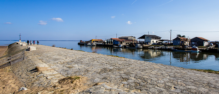 El puerto de Arès
