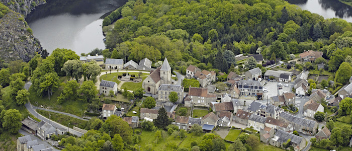 Le village de Crozant en Creuse - Vallée des peintres