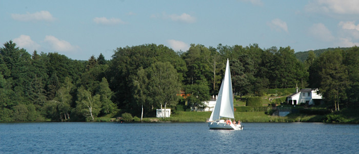 Voile sur le lac de Vassivière