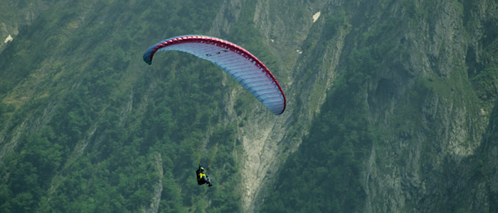 Copyright-BROCHARD-CRTNA-Parapente en Bearn sur la localite d Accous - Bedous en Vallee d Aspe - Pyrenees Atlantiques (64).-7565-800