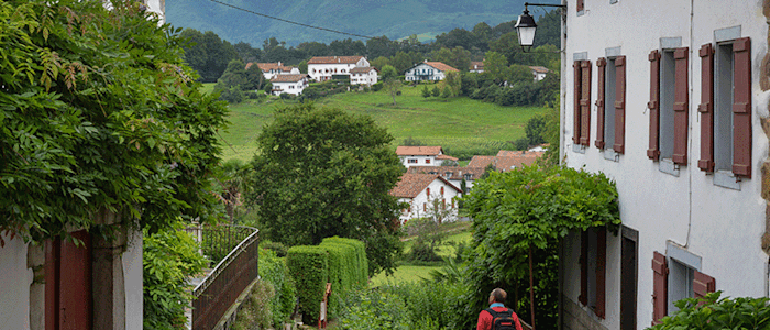 Promenade dans les rues de Sare
