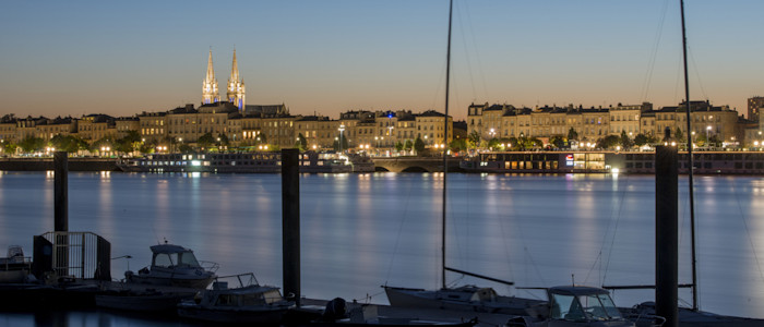 Le port de la Lune de nuit