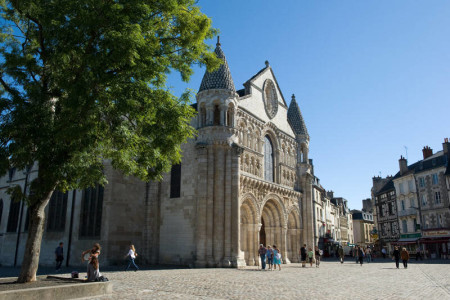 Poitiers, ville romane