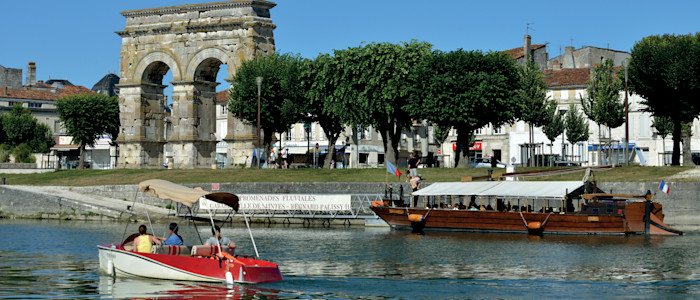 L'arc Germanicus sur les quais de la Charente de Saintes