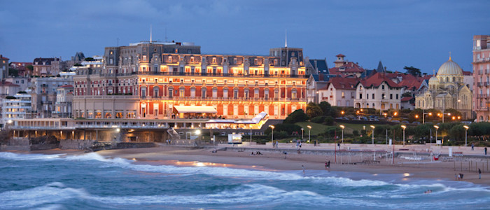 Copyright-emmymartens-CRTNA-L hotel du Palais au bord de la mer a Biarritz-11010-800
