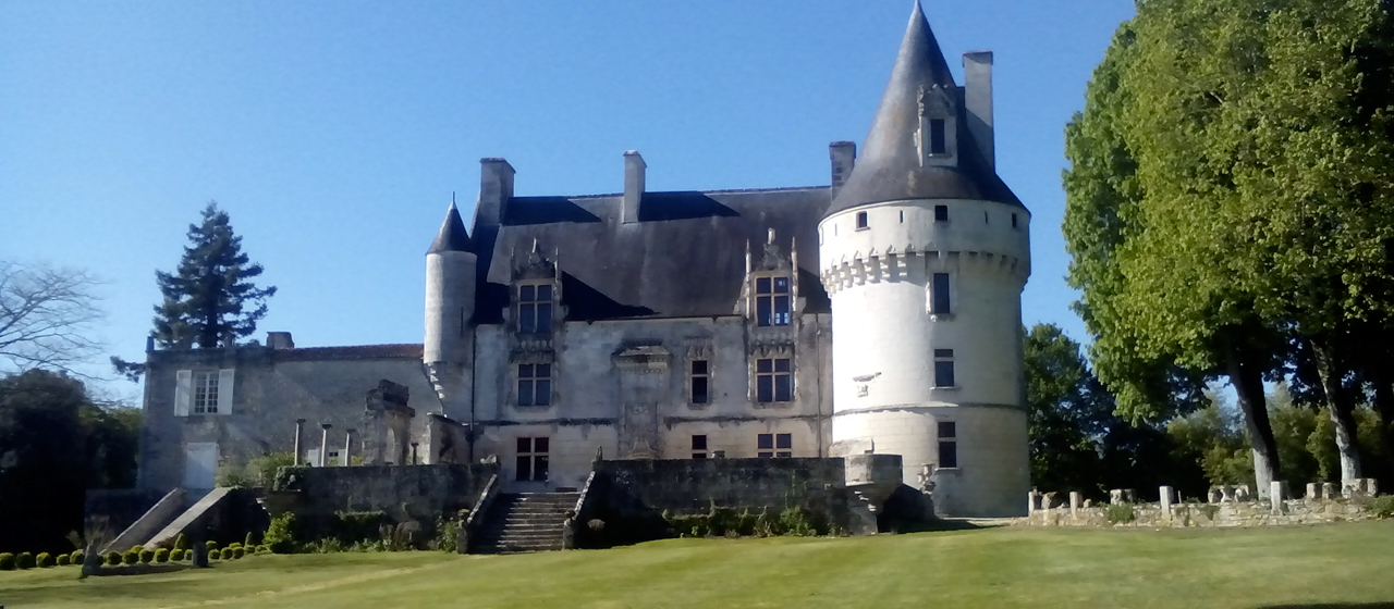 Chasse aux œufs de Pâques du Château de Crazannes