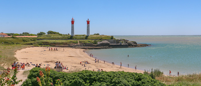 rochefort-ocean-ile-aix-plage-anse-croix-phare © Julie Paulet - OT Rochefort Ocean-800