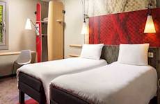 Ibis Heroes Square