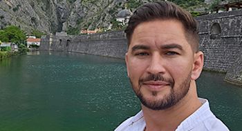 Victor-expat-explore-driver