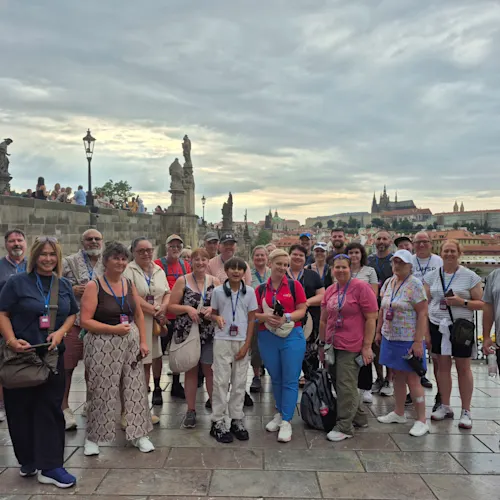 expat-explore-tour-leader-kinga-prague-group