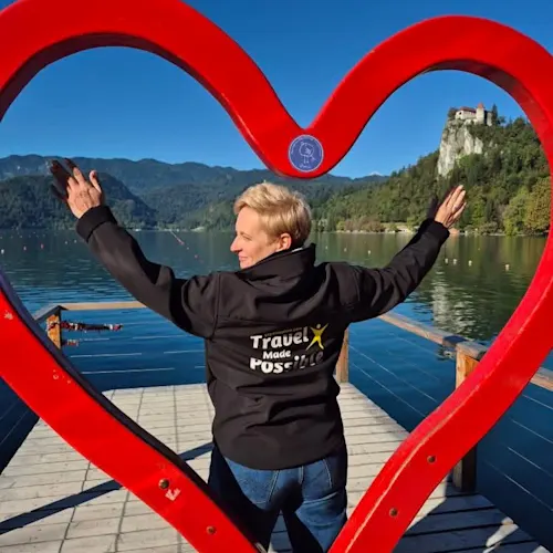 expat-explore-tour-leader-kinga-bled-heart