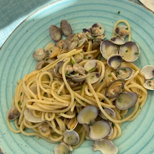 romeingwithsteph-stephanie-weber-tour-leader-travel-tips-pasta-seafood