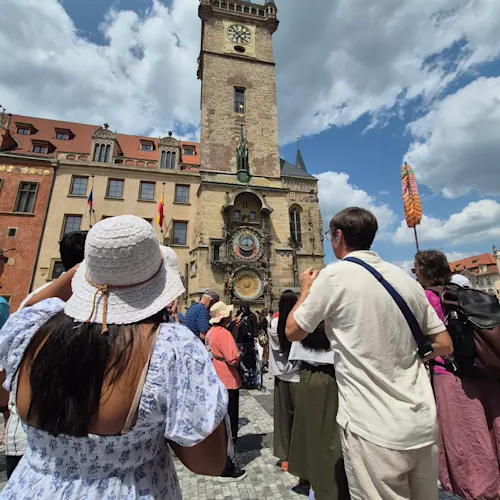 expat-explore-tour-leader-kinga-prague-tower