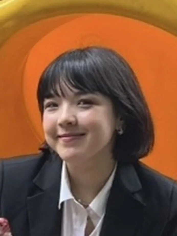Mia Yamakawa Lewis Headshot