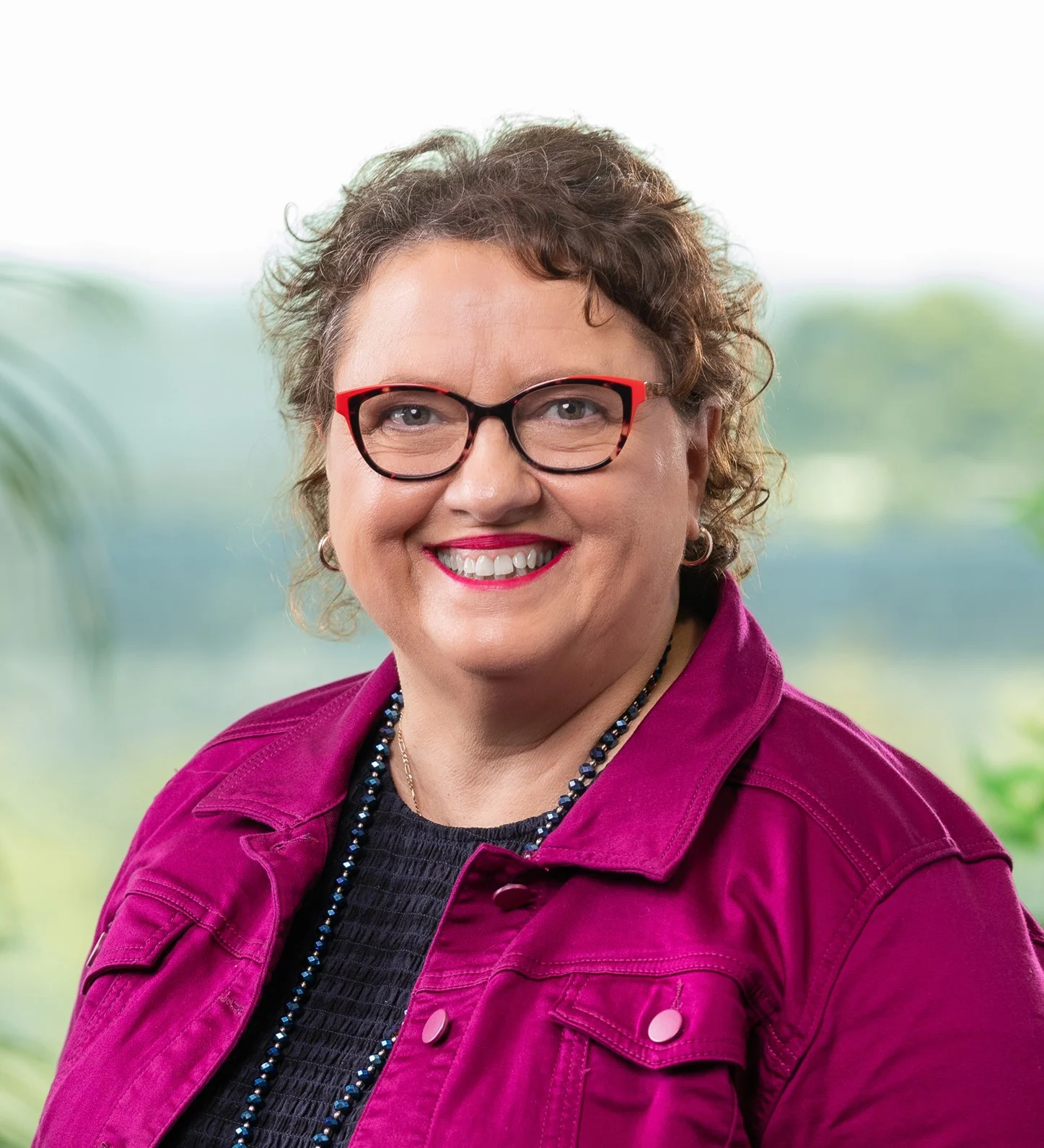 Lorelle Holland Headhsot