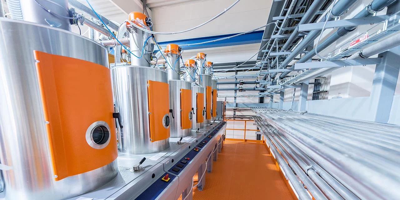 Photo of machinery conveying the concept of Industrial innovation (Photo © istock.com/yoh4nn)