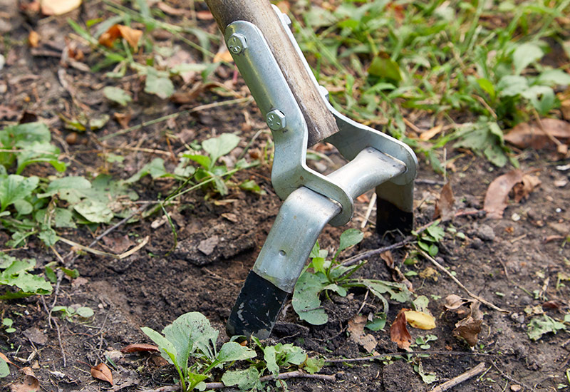 Stirrup garden hoe: Stirrup hoes can slip under weeds to remove easily.
