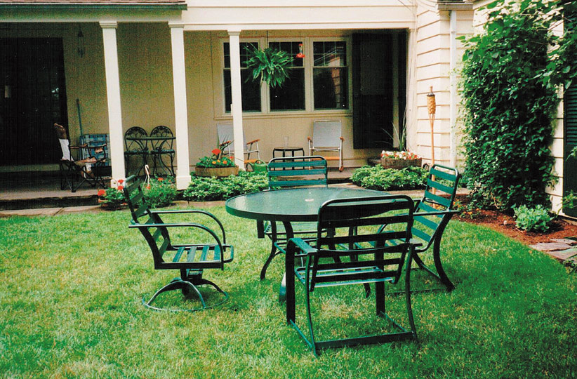 makeover-patio-before