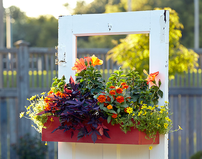 budget-friendly-upcycled-design-ideas-door-planter