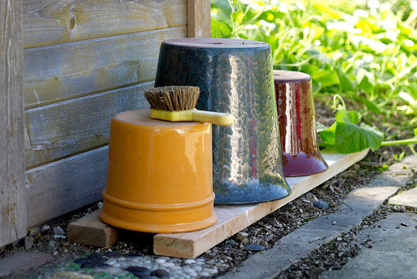 fall-checklist-clean-containers: After cleaning, turn the pots over and store them in a protected spot up off the ground.