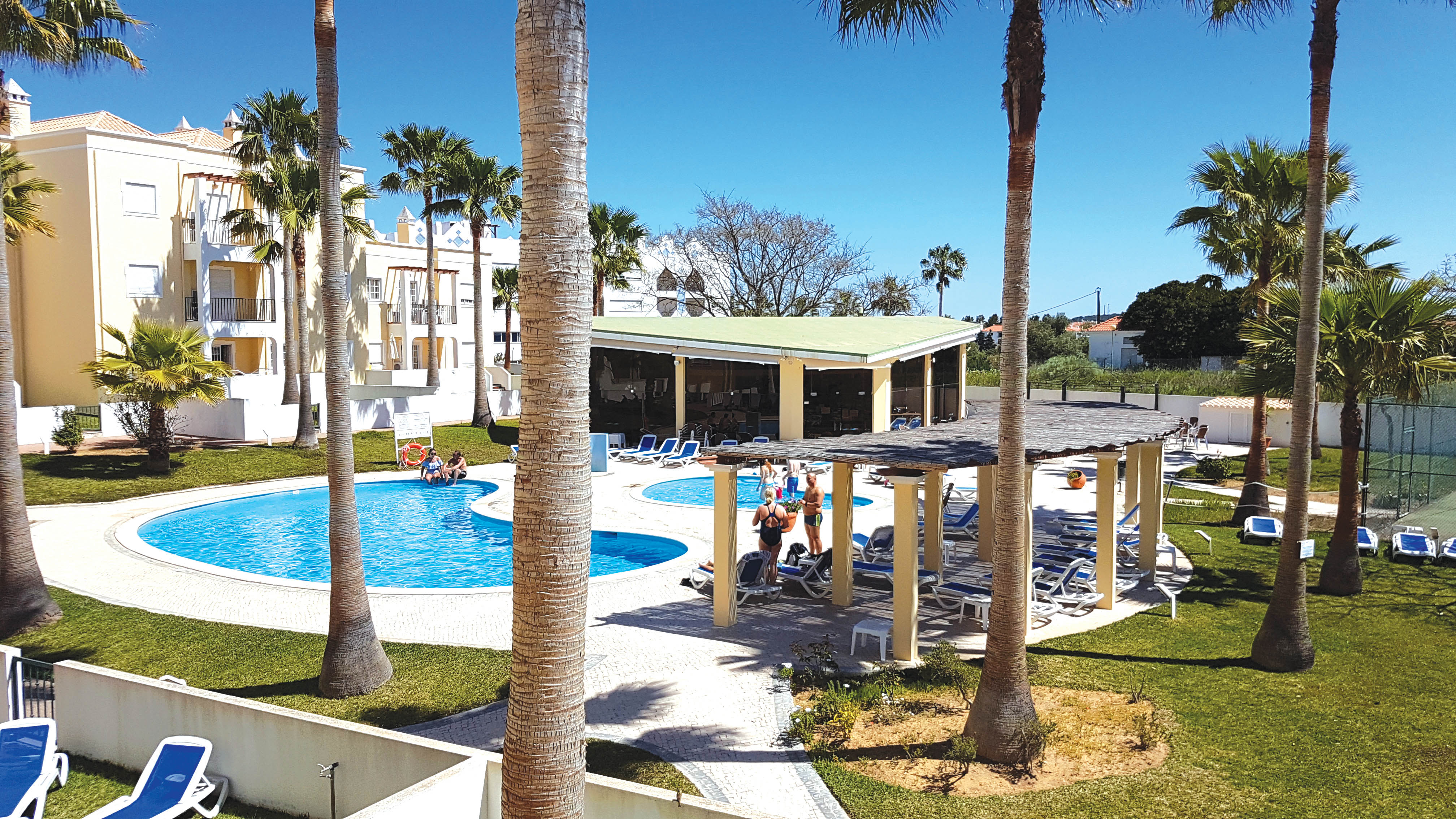Praia de Lota Resort Apartments, Manta Rota have direct access to one of eastern Portugal's most beautiful beaches on the edge of the Ria Formosa Natural Park