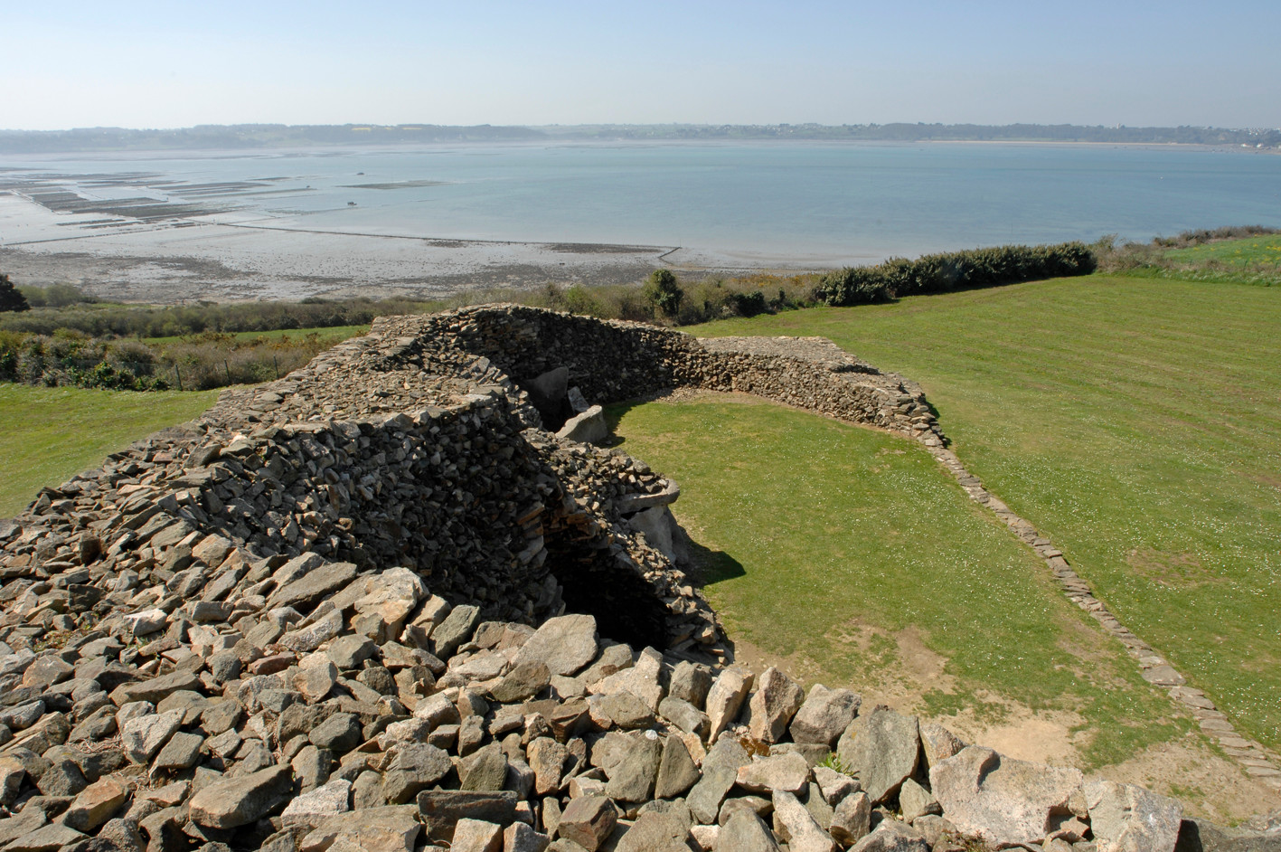 Cairn de Barnenez © Centre des Monuments Nationaux Paris, P. Berthé