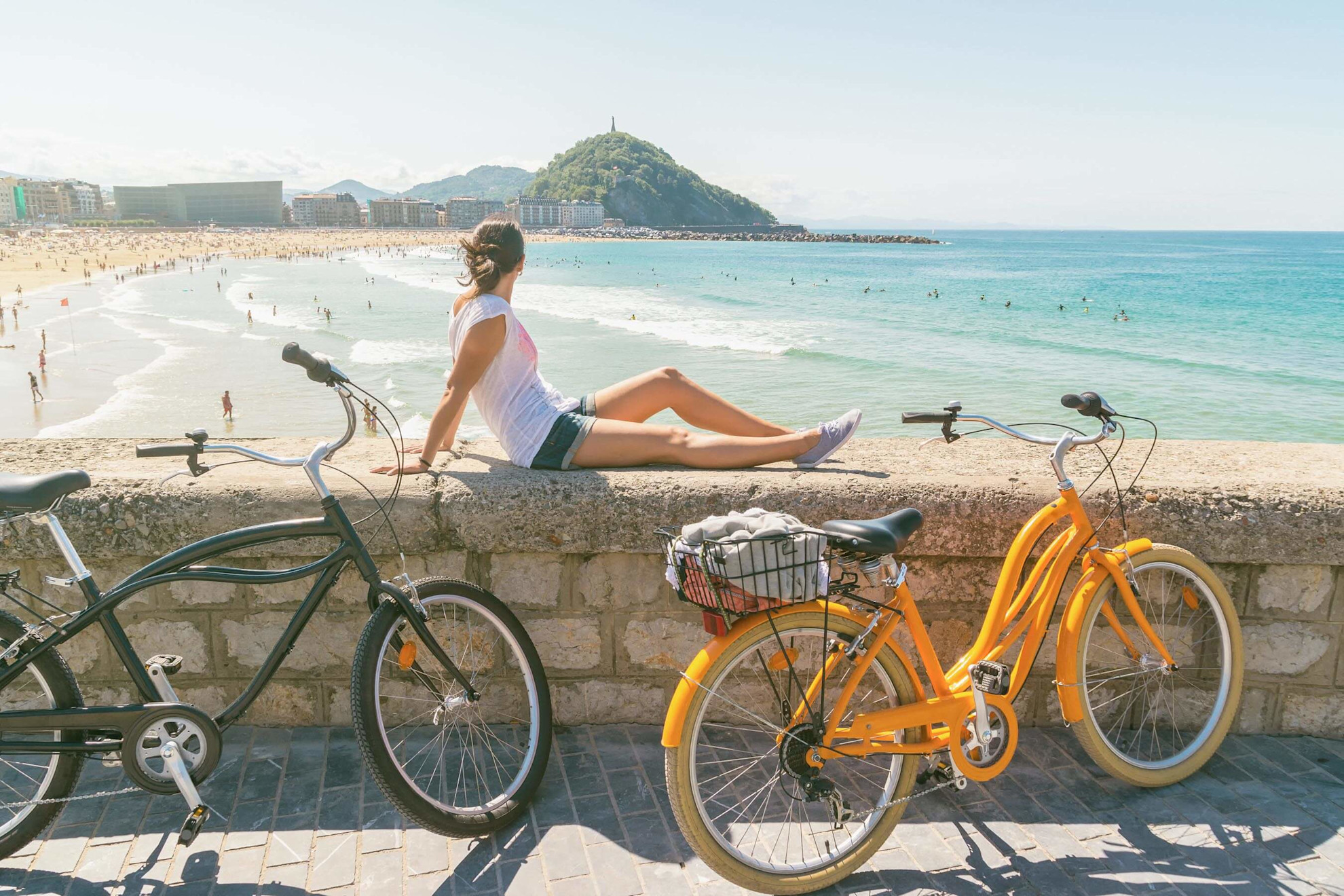 Ride along the coastline of San Sebastián