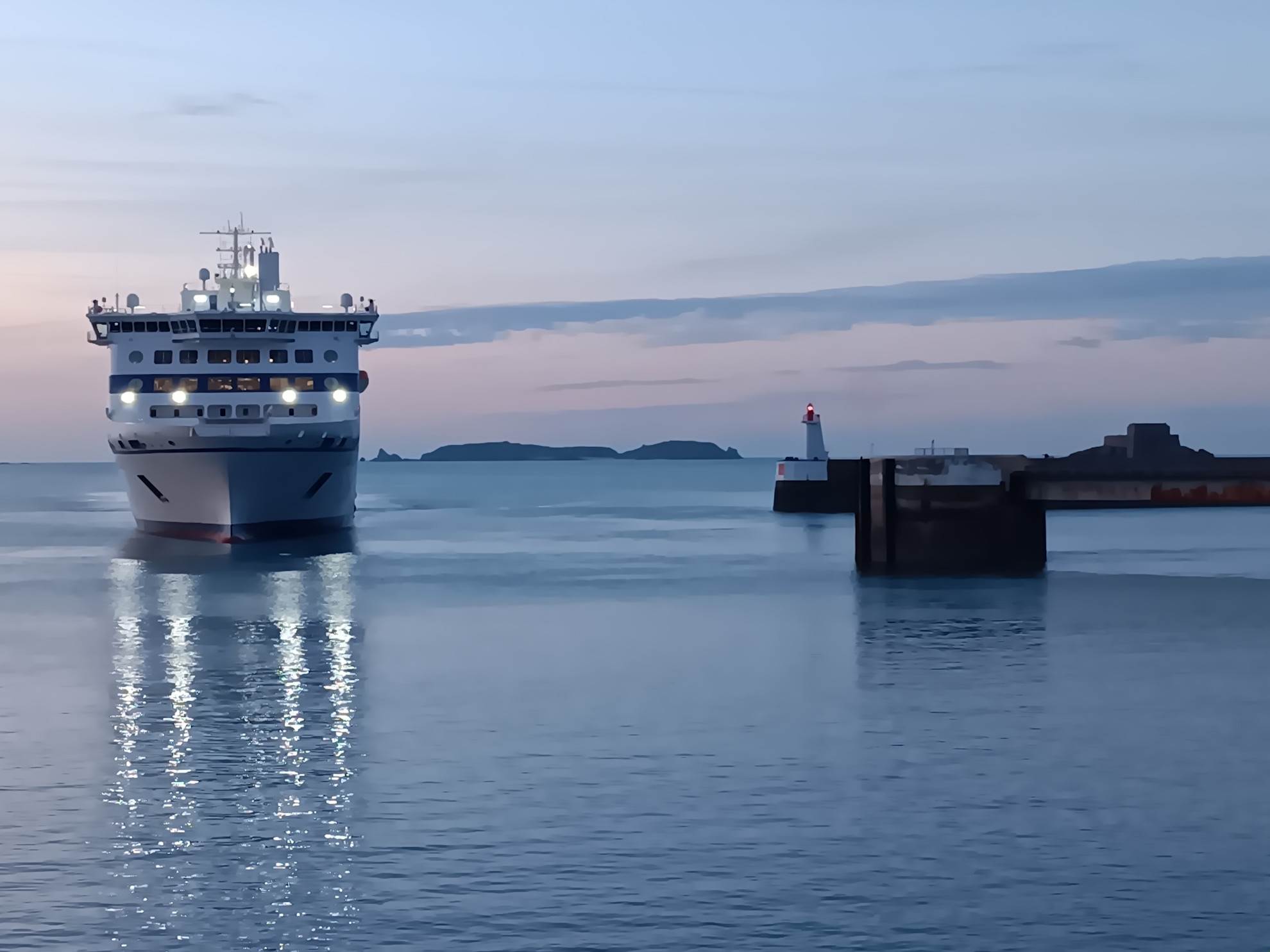 Saint-Malo arriving in the port of Saint Malo