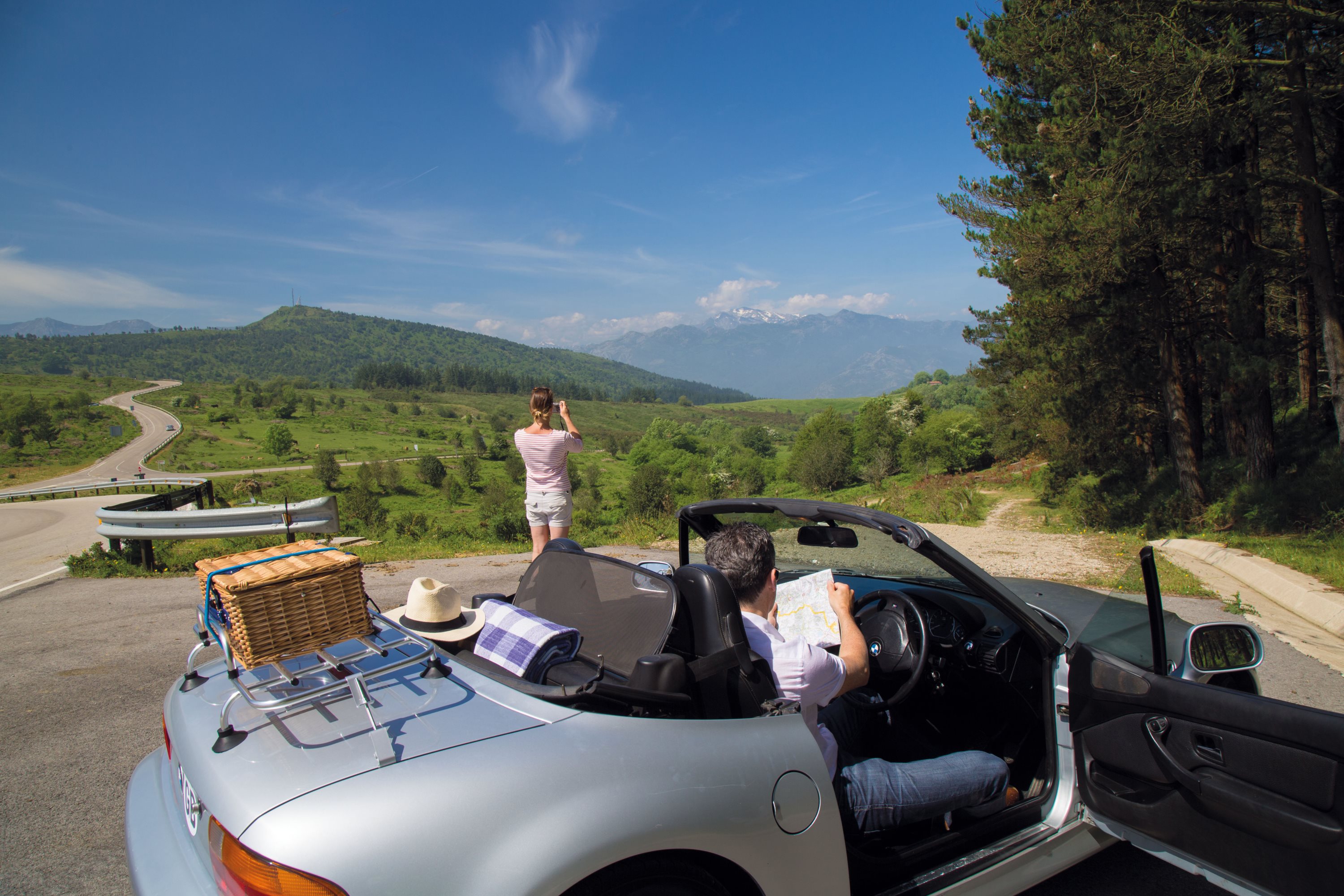 Silver car with picnic basket on a Brittany Ferries car tour in Spain