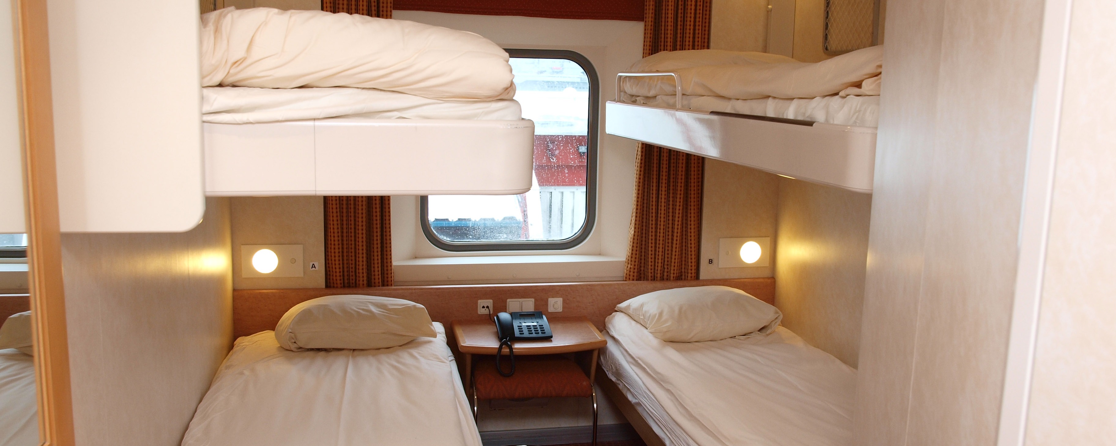 4 berth/ large 2 berth outside cabin on Cap Finistère