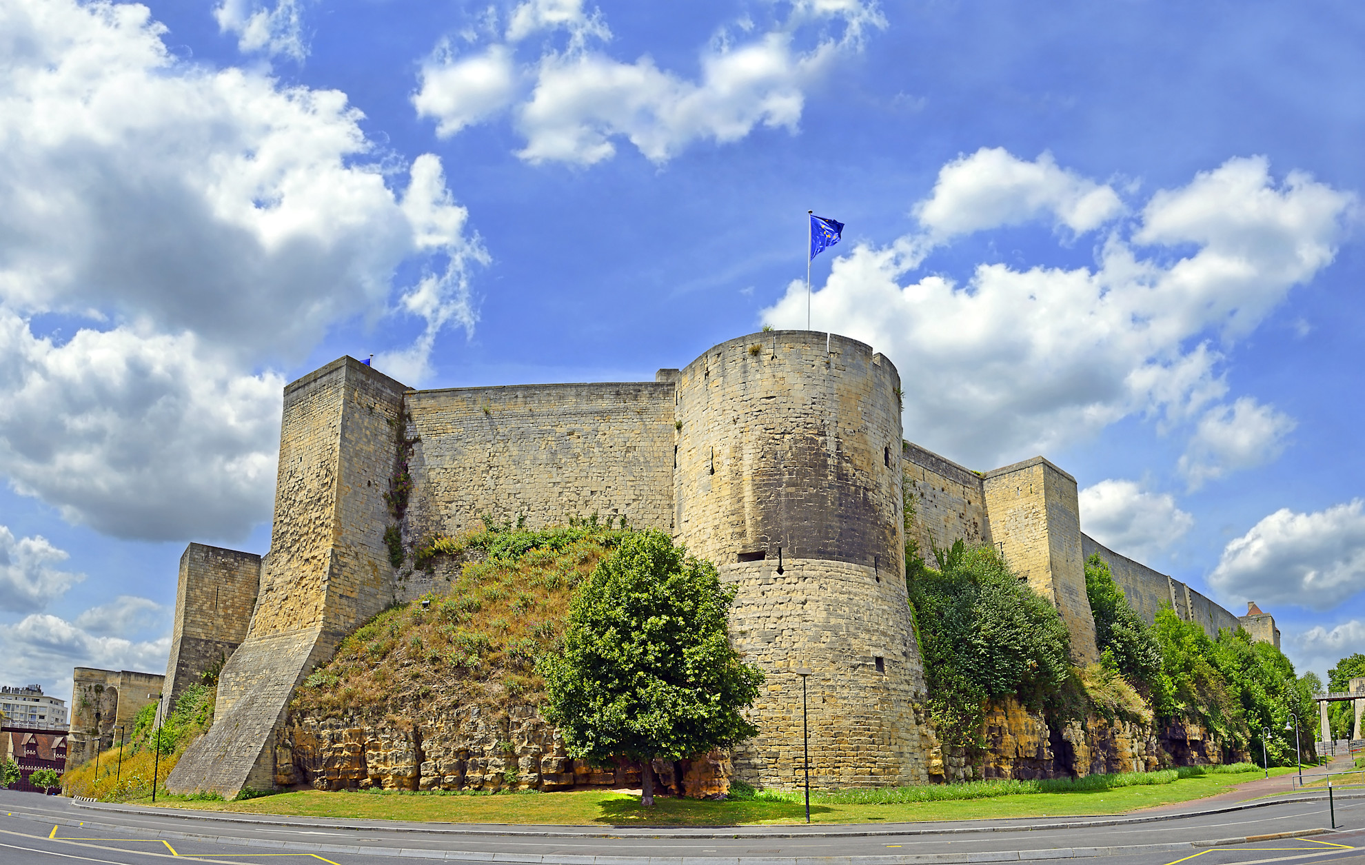 Chateau de Caen © Shutterstock