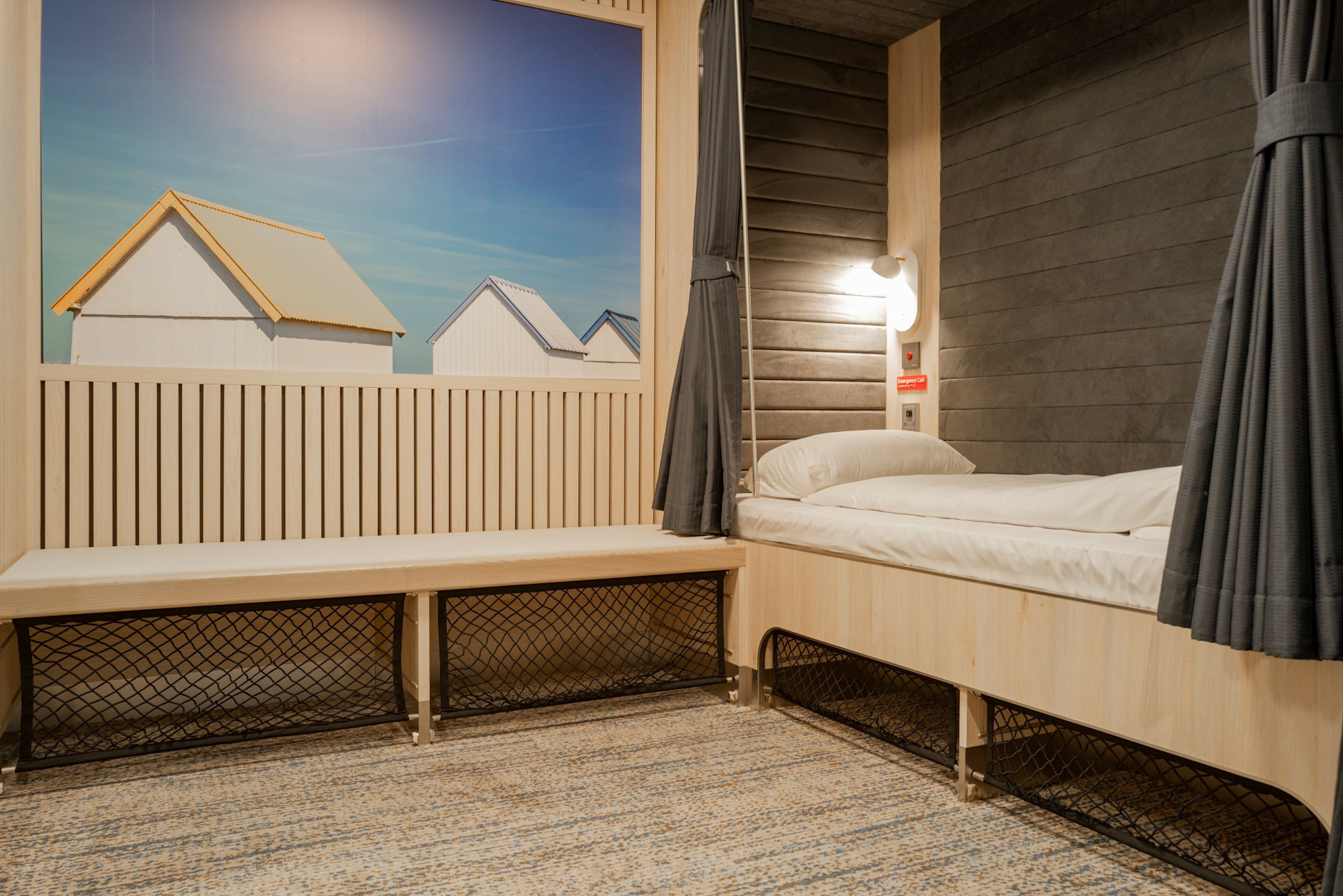 Couchette Plus, wheelchair accessible, aboard Brittany Ferries 澳洲幸运10十168体彩开奖网' Guillaume de Normandie