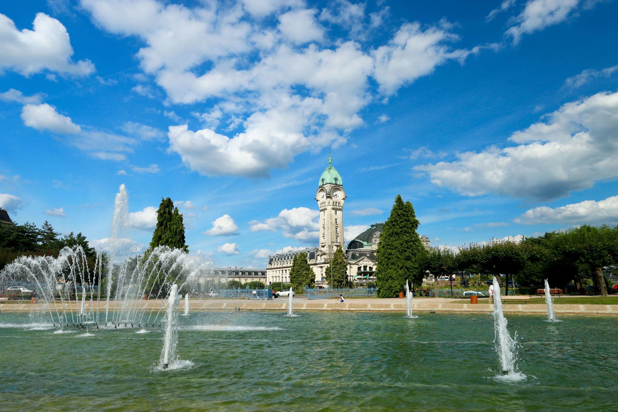 Fountain before Gare de Limoges-Bénédictins