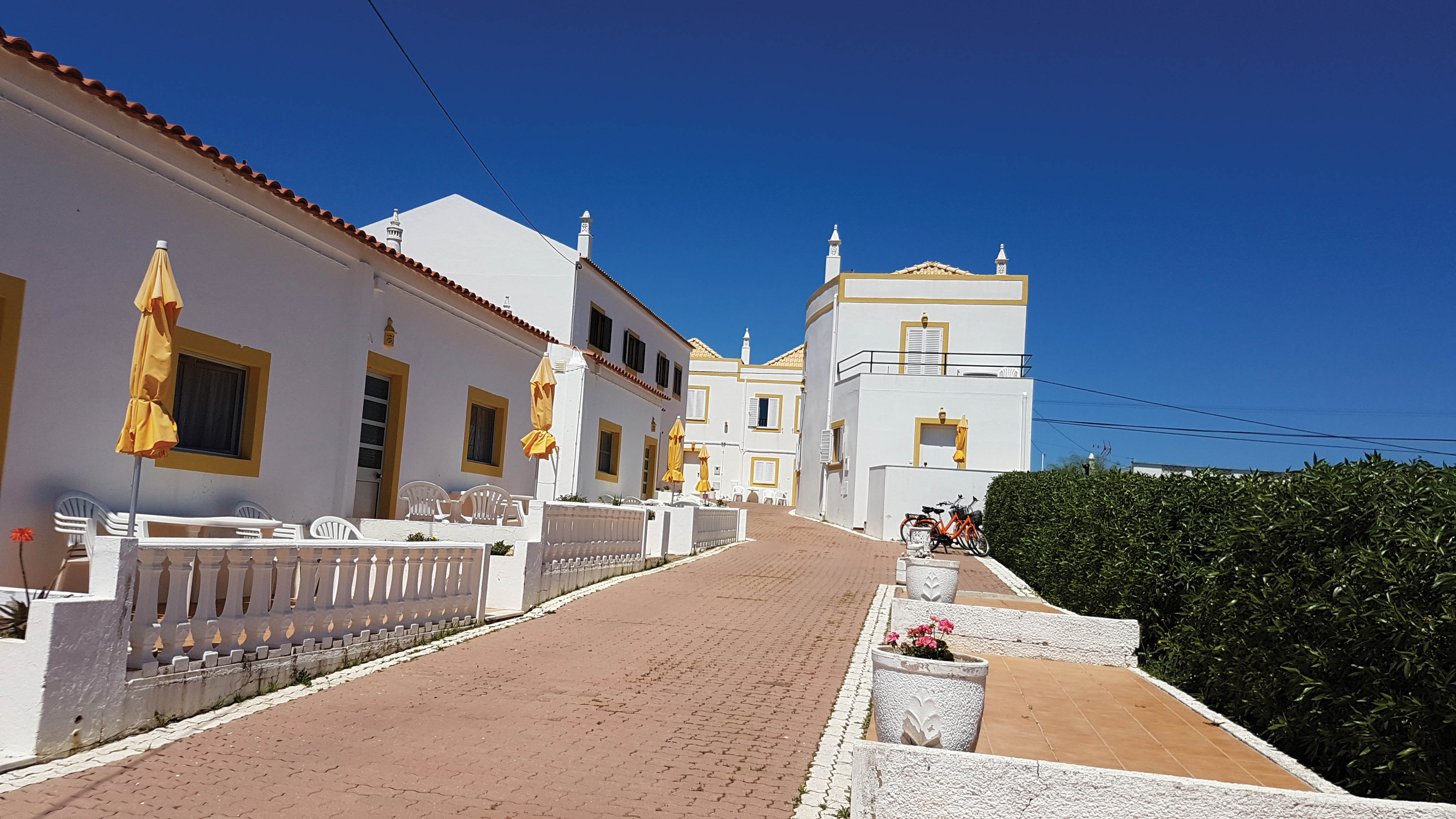 O Monte dos Avós, Tavira-Livramento is a small and charming, privately owned complex in Arroteia, a residential community slightly off the beaten track