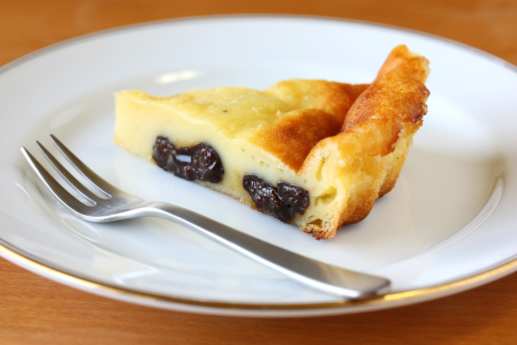 Slice of Far Breton © Shutterstock